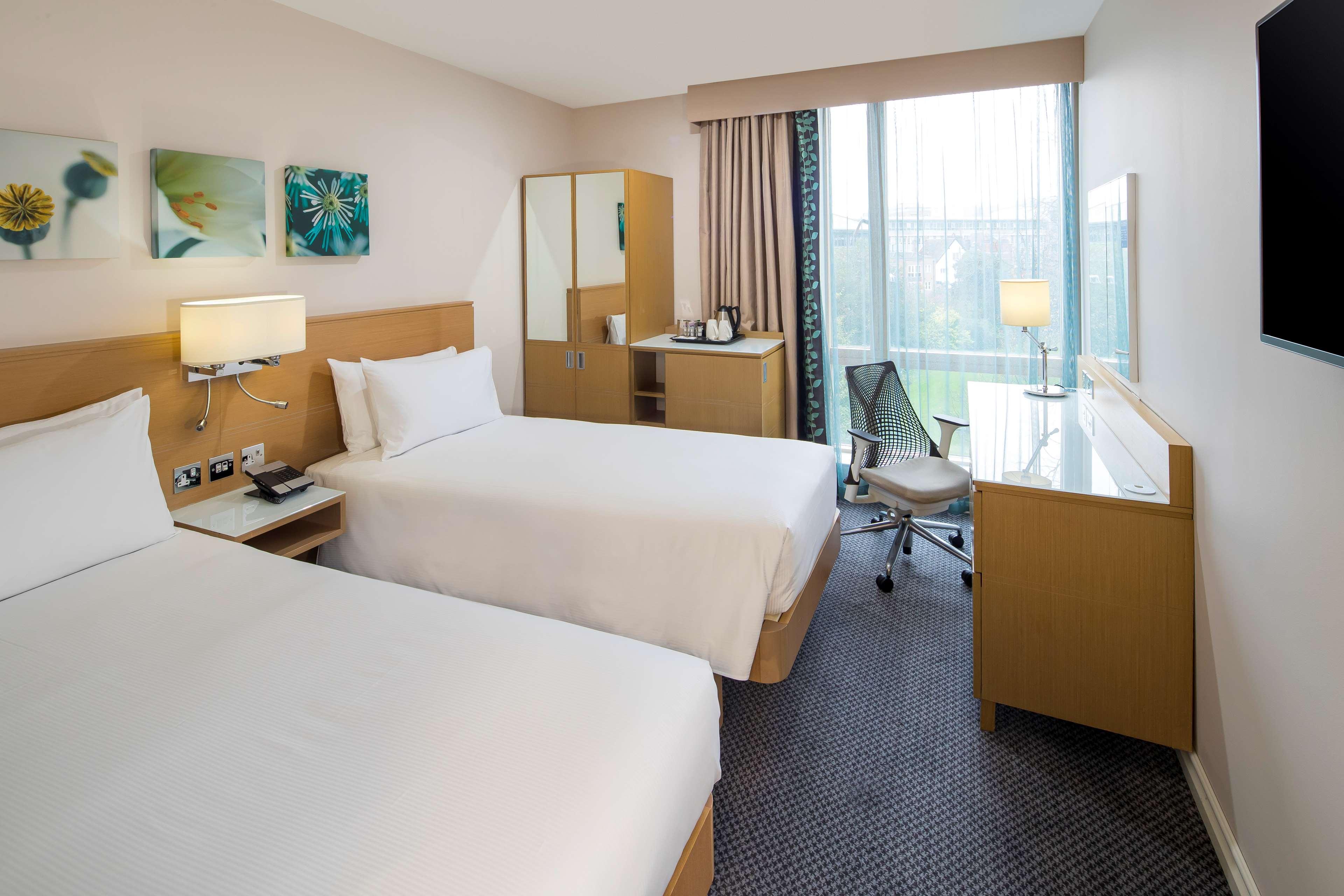 Hilton Garden Inn Bristol City Centre מראה חיצוני תמונה